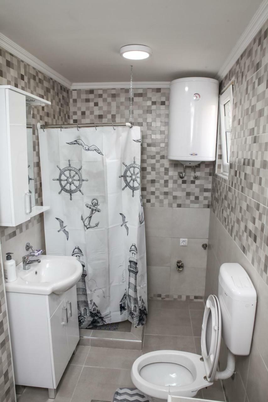 Apartman Kaca 采蒂涅 外观 照片