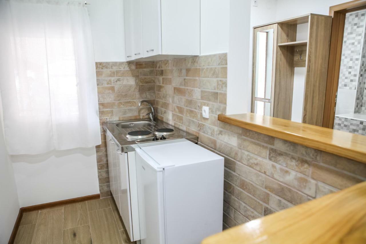 Apartman Kaca 采蒂涅 外观 照片